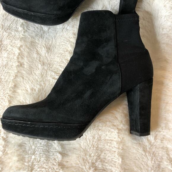 Stuart Weiztman black suede pull on booties size 7M - Picture 2 of 13